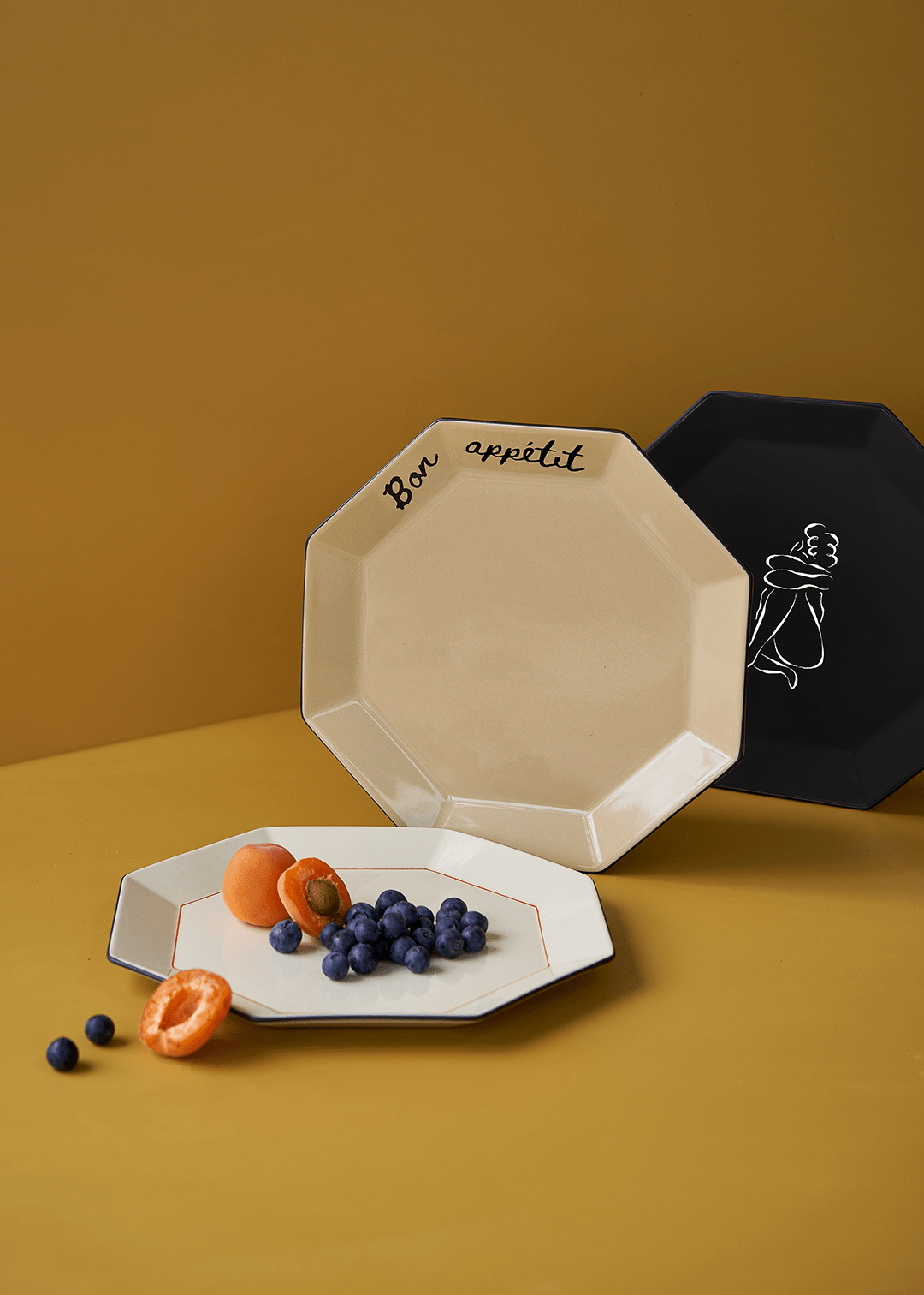 Gem Dinner Plate - Ivory - Tableware - Black Blaze