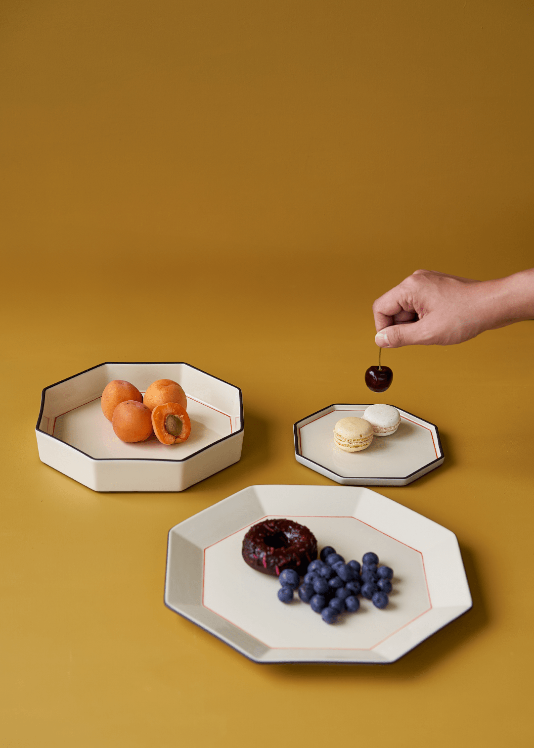 Gem Dinner Plate - Ivory - Tableware - Black Blaze