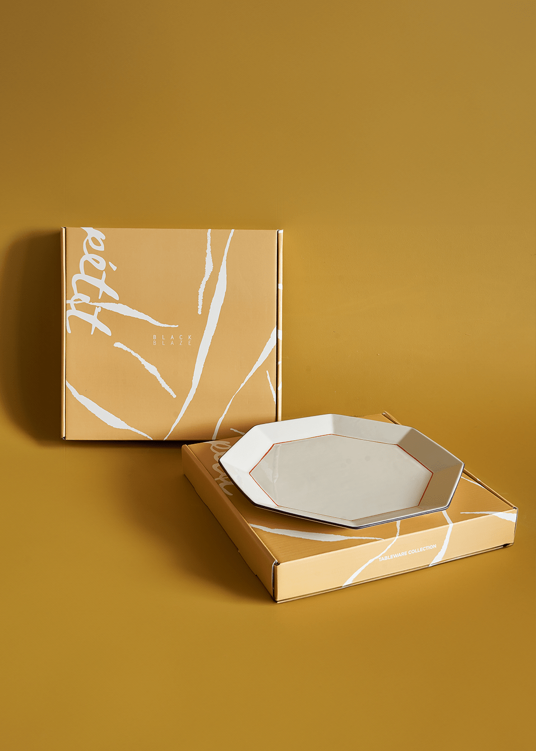 Gem Dinner Plate - Ivory - Tableware - Black Blaze