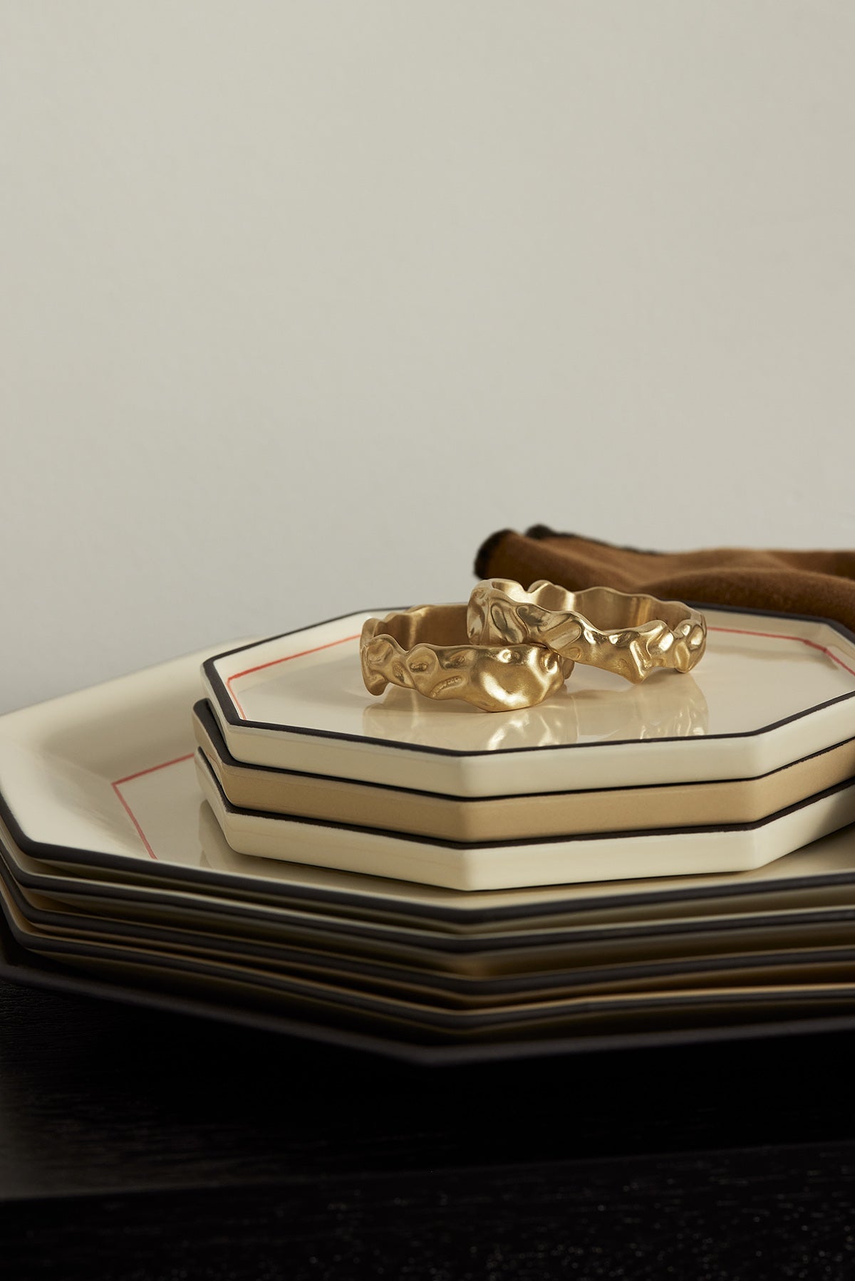 Gem Side Dish - Ivory - Tableware - Black Blaze