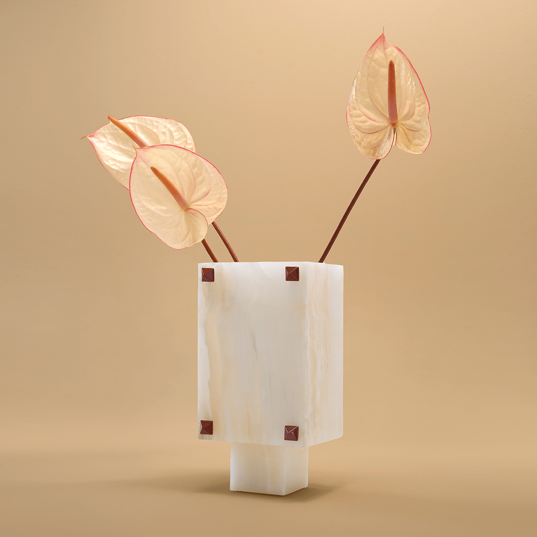 Trunk Vase - White Onyx with Rivets - Accessories - Black Blaze
