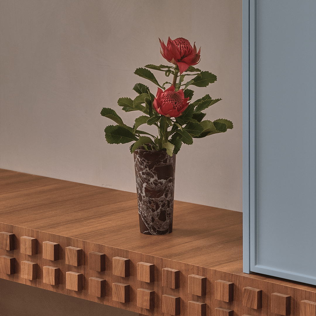 Hatto Vase - Rosso Levanto - Accessories - Black Blaze