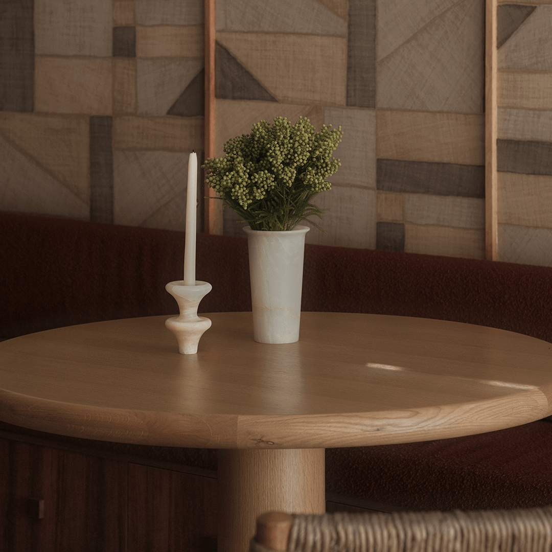 Hatto Vase - White Onyx - Accessories - Black Blaze